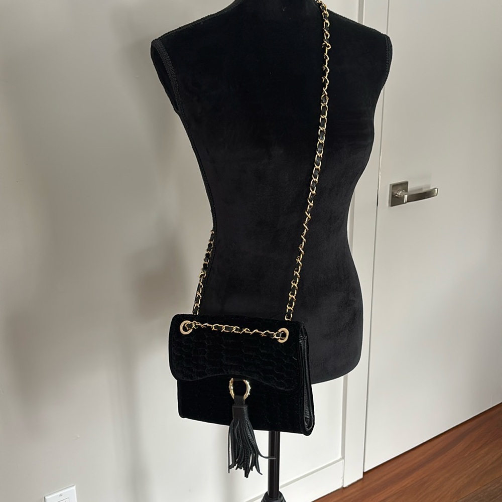 Amy Kestenberg, black bag